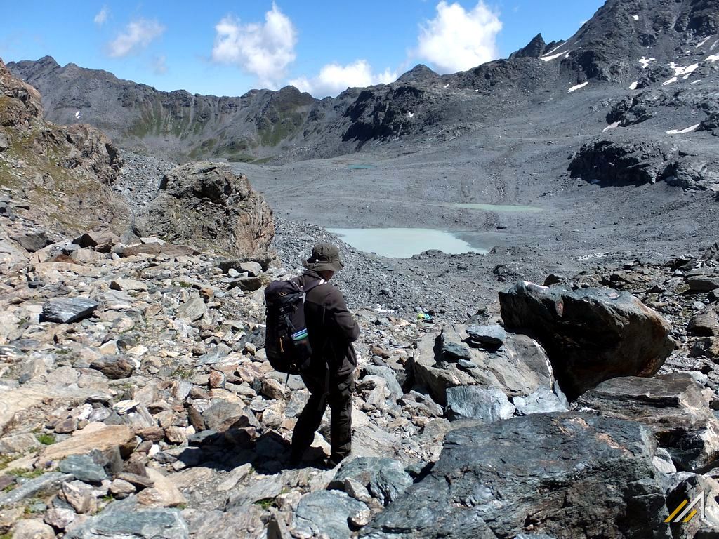 Trekking Haute Route, szlak z Col de Louvie na Grand Desert u podnóża Rosablanche 