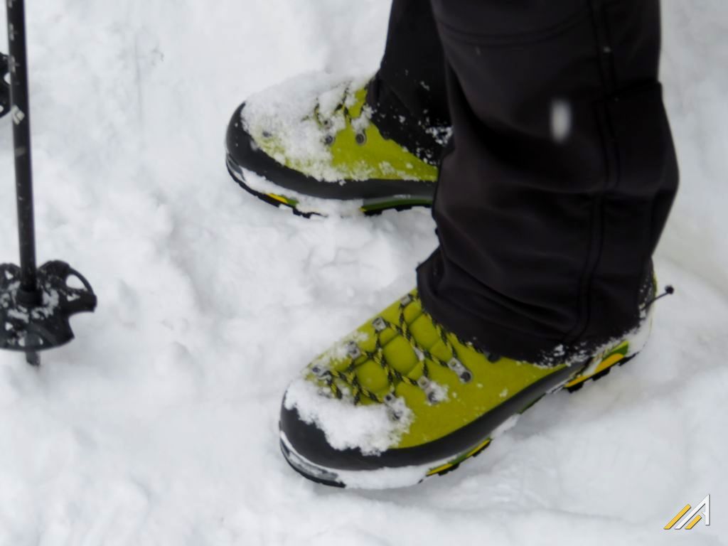 Kurs turystyki zimowej, buty na zimową wycieczkę w Tatry lub Beskidy