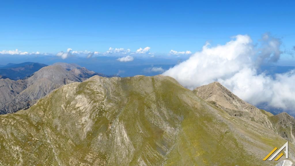 Grecja, trekking w górach Tajget. Widok z Profitis Ilias (2407 m n.p.m.)