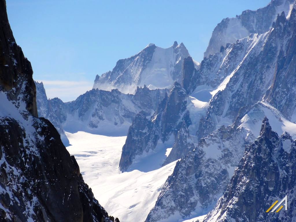 Narty w Alpach. Aig. du Plan i Dent du Crocodile w  Masywie Mont Blanc